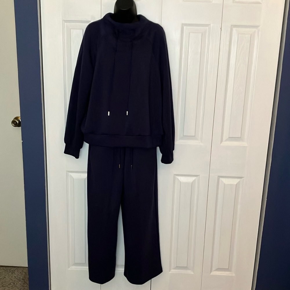 Women's Navy Blue Sweat Suit